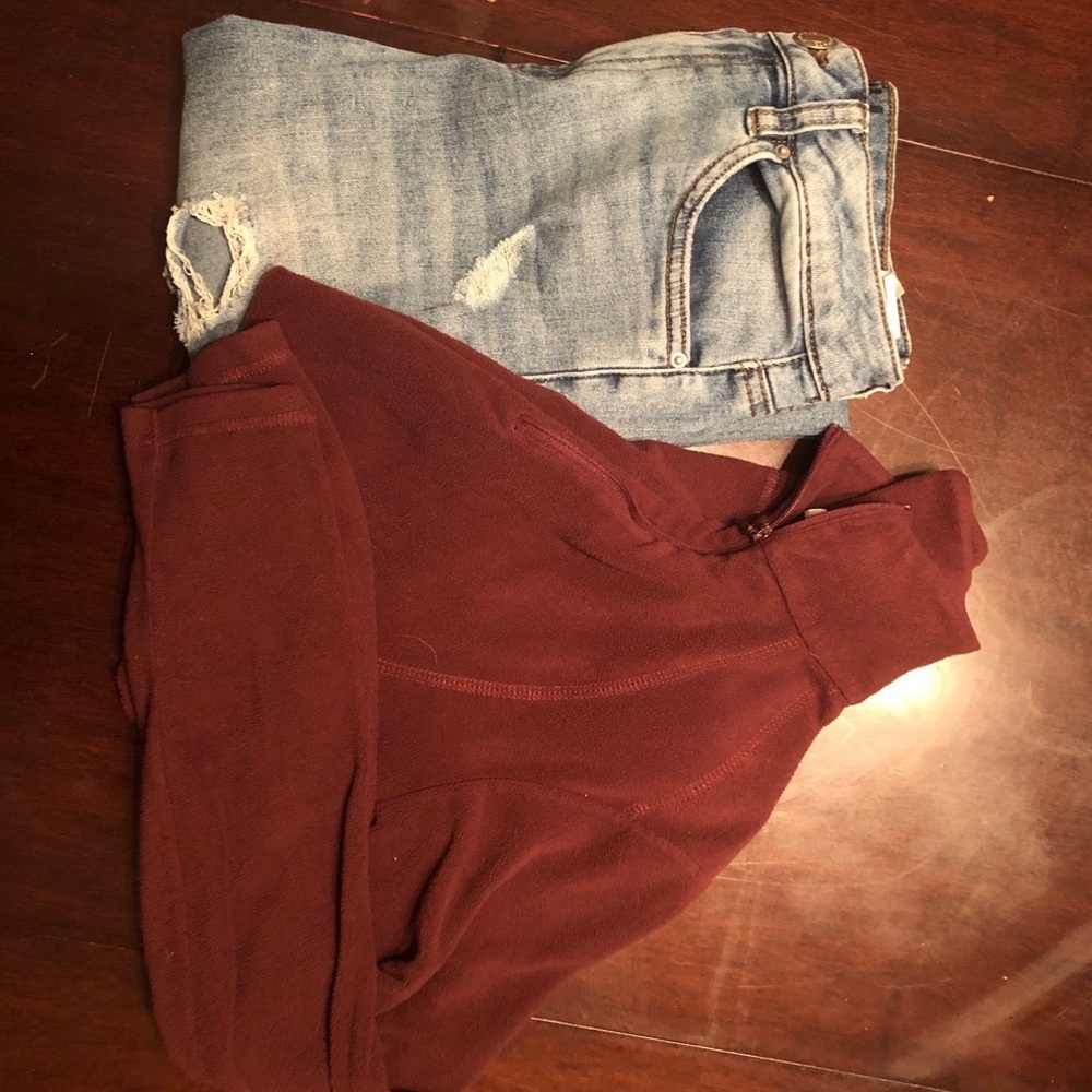 COLUMBIA SWEATSHIRT